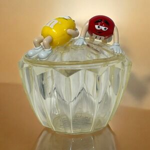 Vintage M&M Candy Dish Lidded Bowl Clear Acrylic Plastic Faceted Collectible‎